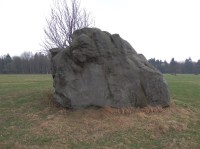 Jedna ze skalek na staré značené cestě
