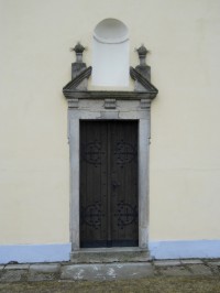 Vchod do kostela sv. Václava