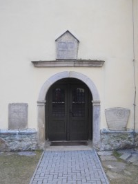 Vchod do kostela sv. Václava