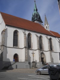 Ulice Za kostelem - kostel Nanebevzetí Panny Marie