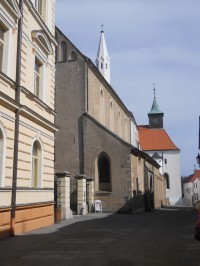 Štítného ulice - kostel sv. Jana Křtitele a minoritský klášter