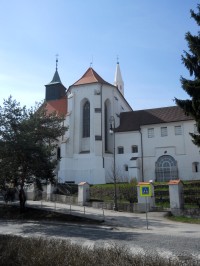 Kostel sv. Jana Křtitele a minoritský klášter