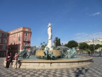 Place Masséna s fontánou Slunce