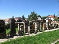 Bývalý hřbitov - zatím jen výstaa záchráněných náhrobků