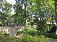 Kamenný most na hrad Valdštejn