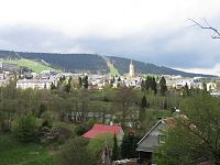 Oberwiesenthal s Fichtelbergem od hranic