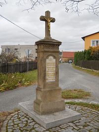 Křížek na okraji Bušovic