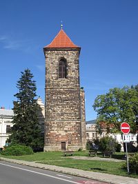 Český Brod - zvonice u kostela