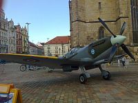 Plzeň - maketa stíhačky Supermarine Spitfire