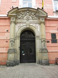 Hlavní náměstí - portál radnice