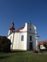 Bobrová - kostel sv. Petra a Pavla