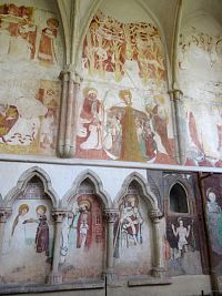 Kaple - malby jsou z konce 15. století