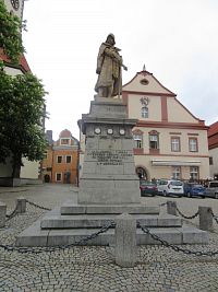 Žižkovo náměstí - socha Jana Žižky