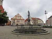 Žižkovo náměstí - renesanční kašna
