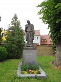 Na Slováckém Slavíně - hrob Franty Úprky