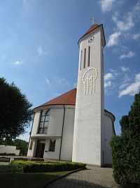 Louka - kostel Panny Marie Růžencové