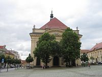 Masarykovo náměstí - kostel Neposkvrněného Početí Panny Marie