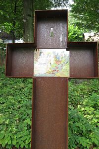 Zašová - křížová cesta v klášterní zahradě