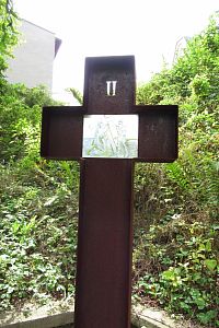 Zašová - křížová cesta v klášterní zahradě