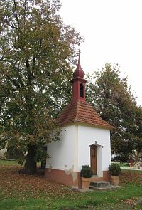 Mořinka - kaplička sv. Pauluse se zvoničkou