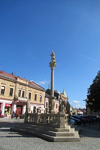 Náměstí E. Beneše - barokní morový sloup