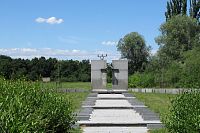 Židovský hřbitov  - památník sovětských vojáků z 2. světové války