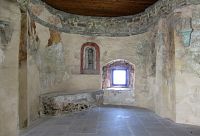 Starý zámek - pohřební kaple sv. Michala se zbytky původních fresek