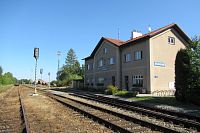 Královéhradecký kraj - 22. den: Týniště nad Orlicí – rozhledna Vodárenská věž; Poorlická naučná stezka - okruh 16 km: Štěpánovsko – Kopaniny - Káňský most - Petrovičky – Štěnkov – táborová osada Suté břehy s pomníkem letců - Štěpánovsko