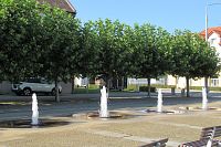 Menší fontány v západní části Masarykova náměstí