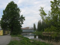 Kožíškova lávka s mostem Milénia a železničním mostem