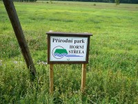 Označení hranice přírodního parku Horní Střela u Čichořic
