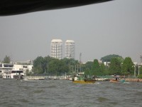 Mrakodrapy u řeky Chao Phraya