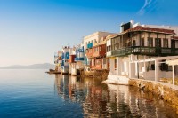 Ostrov Mykonos, nejlepší noční život v Řecku, 28 nádherných písčitých pláží i památky UNESCO