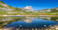 Campo Imperatore con lago - Abruzzo - GettyImages-483083888