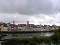 pohled na město z mostu přes Dunaj