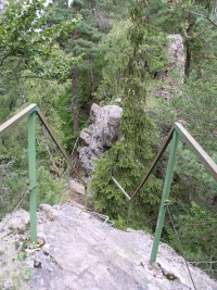 cesta na vyhlídkovou plošinu na Sokolohradech
