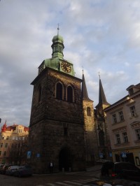 Petrská věž a kostel sv. Petra v Praze
