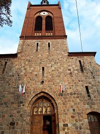 Městečko Cedynia a Kościół Narodzenia Najświętszej Maryi Panny