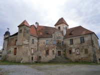 Poběžovice – zámek s kouzelnými okny a báječné informační centrum
