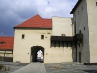 hradní brána z nádvoří