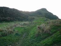 Edinbourgh - Artušovo sedlo - cesta na vrchol