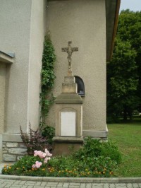 Lukavice - kříž u kaple Cyrila a Metoděje