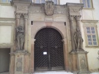 Vstupní brána Mníšského zámku
