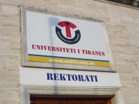 Universita v Tiraně