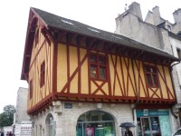 Dijon - Hrázděný historický  dům