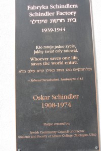 Pamětní deska věnovaná Oskau Schindlerovi