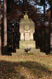 2-Památník padlým v prusko-rakouské válce r. 1866 v Prachově