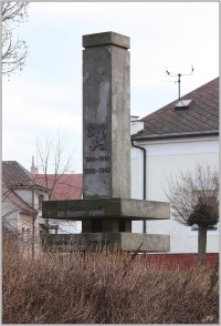 2- Pomník obětem světových válek