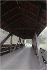 Krytý dřevěný most přes Úpu v Havlovicích