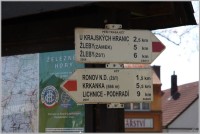 Turistický rozcestník v Ronově nad Doubravou